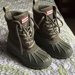 Hunter Sussex Olive Green Lace-Up Winter Boots